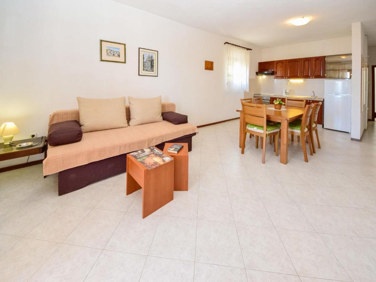 Apartment Lucija-1 By Interhome Трогир Экстерьер фото
