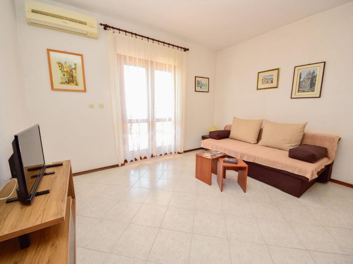 Apartment Lucija-1 By Interhome Трогир Экстерьер фото